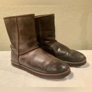 UGG Mens Classic Short Deco Boot